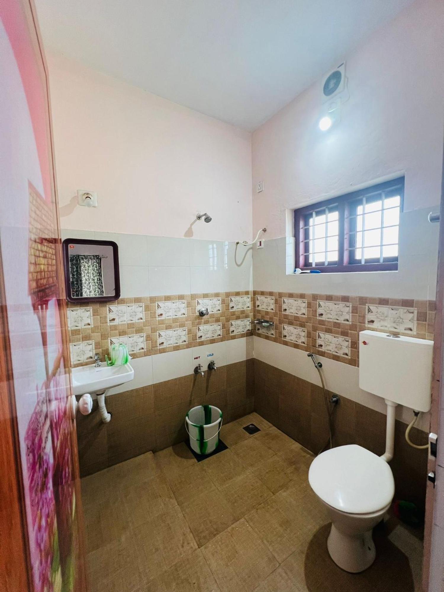 فيلا Kadampil Bliss Maraiyūr المظهر الخارجي الصورة